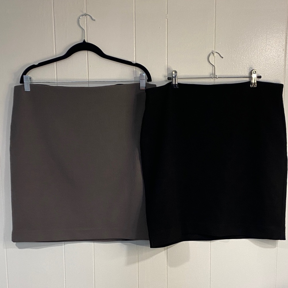 Black Skirt Gray Skirt Bundle | Two Pencil Skirts Textured Knit | Stretch Large